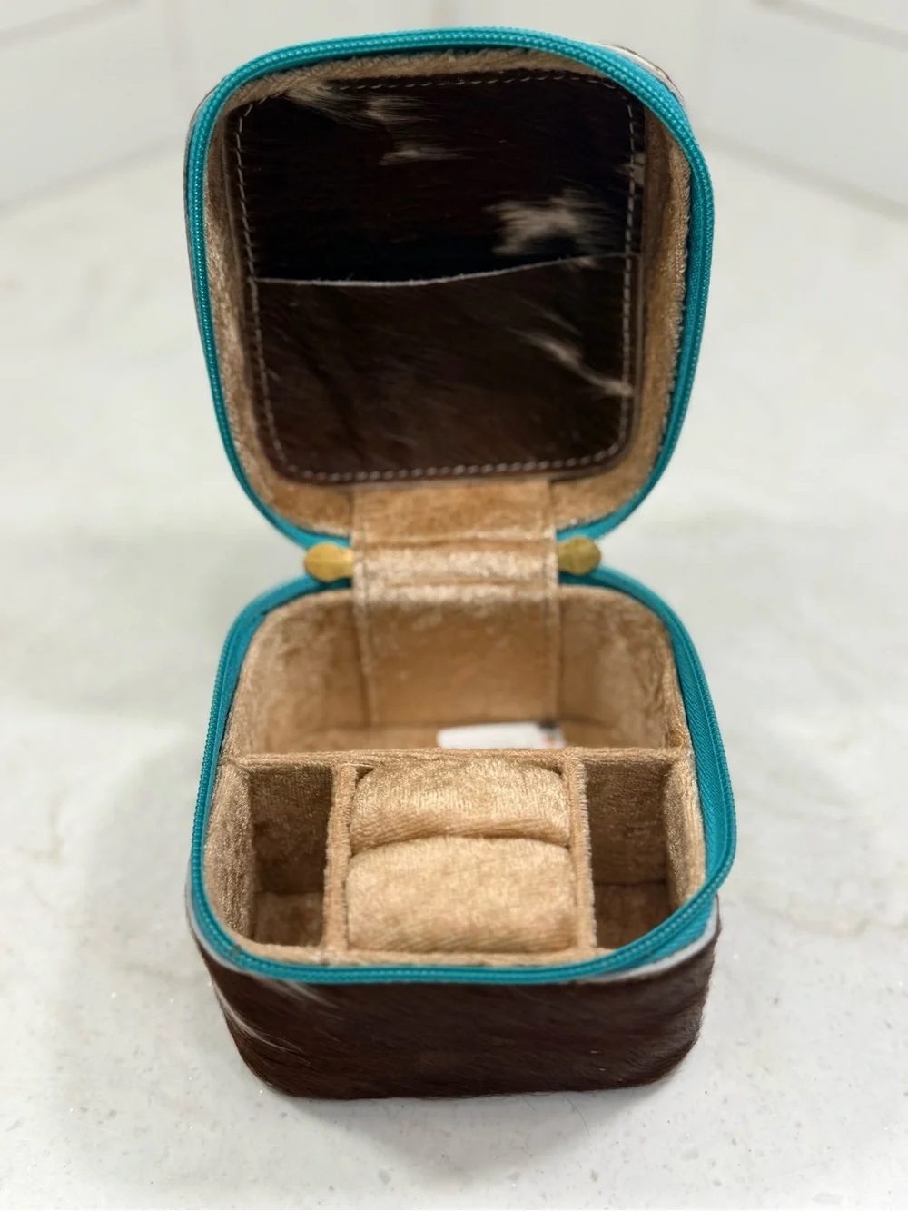 Turquoise and Brown Leatherette Jewelry Case